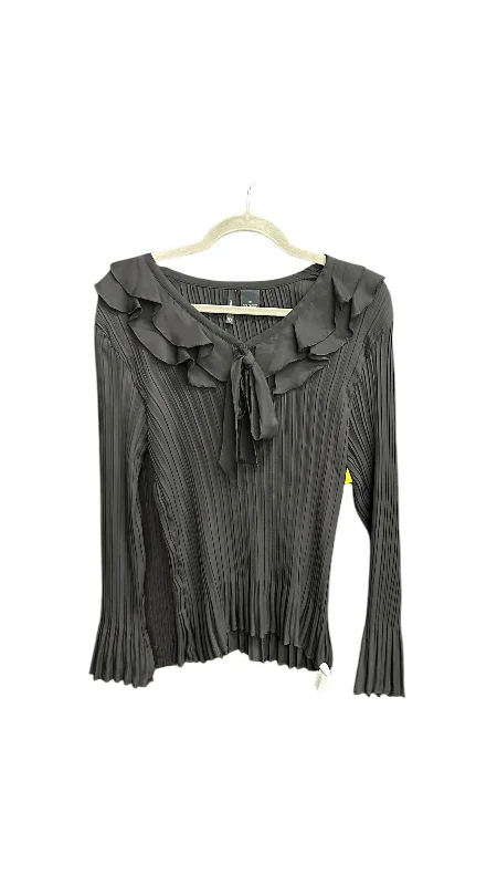 Top Long Sleeve By Clothes Mentor In Black, Size: M